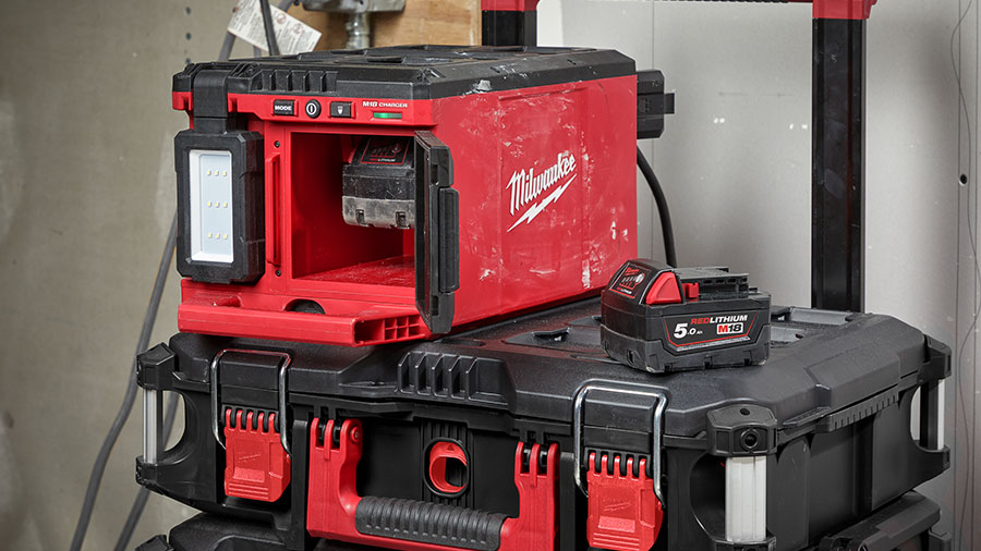 lampe PACKOUT M18 POALC Milwaukee lampe PACKOUT M18 POALC Milwaukee